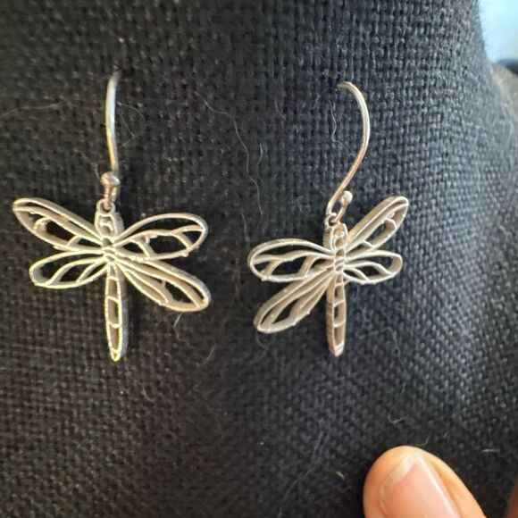 Silver Dragonfly Earrings, NEW, Handmade, Filigree, Lightweight, 9.25 sterling - Picture 2 of 5